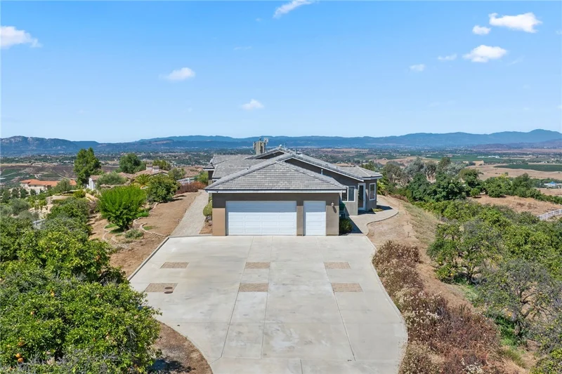 41705 Chaparral Drive, Temecula, CA 92592