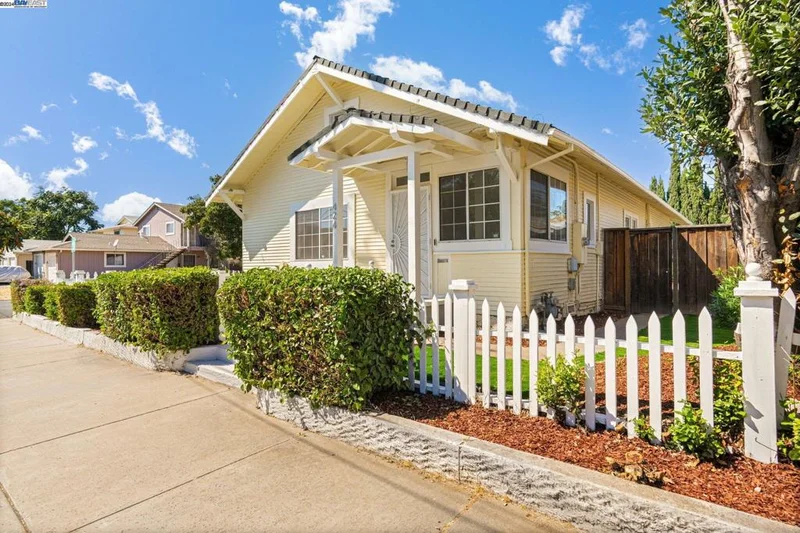 424 W 10th St, Antioch, CA 94509