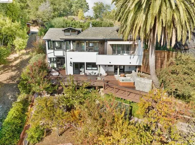 99 Hillside Ave