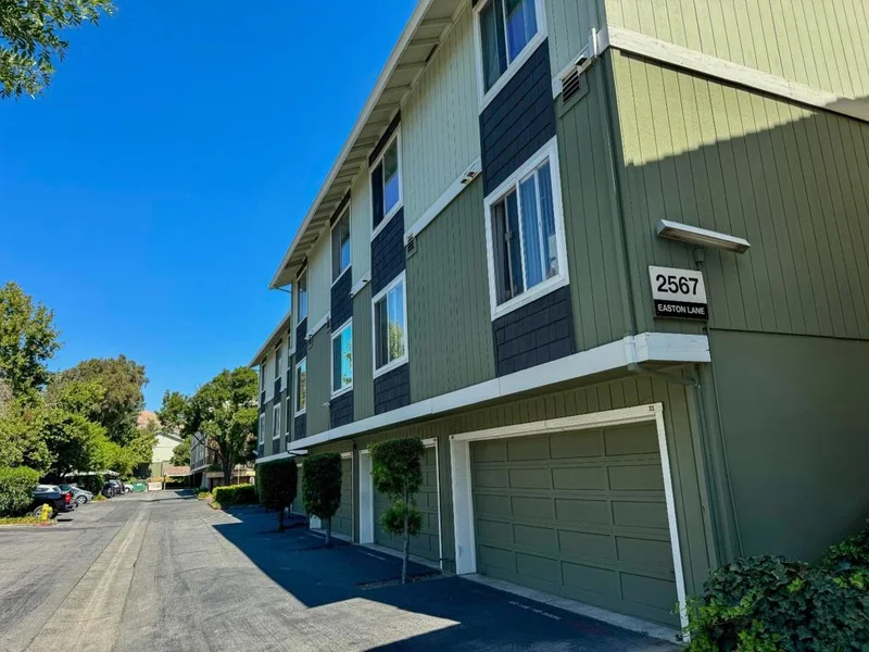 2567 Easton Lane 24, San Jose, CA 95133