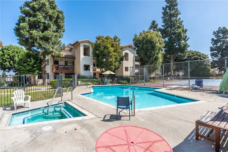 7735 Newman Avenue 104, Huntington Beach, CA 92647