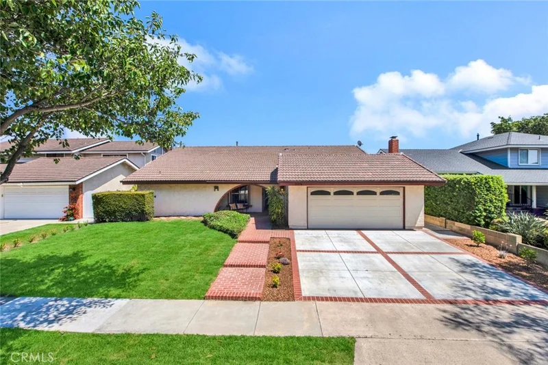 11278 Barbi Lane, Los Alamitos, CA 90720