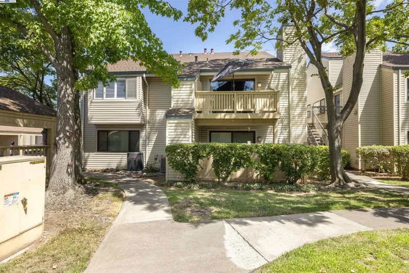 2280 Hurley Way 44, Sacramento, CA 95825