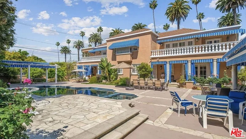 511 N Canon Drive, Beverly Hills, CA 90210