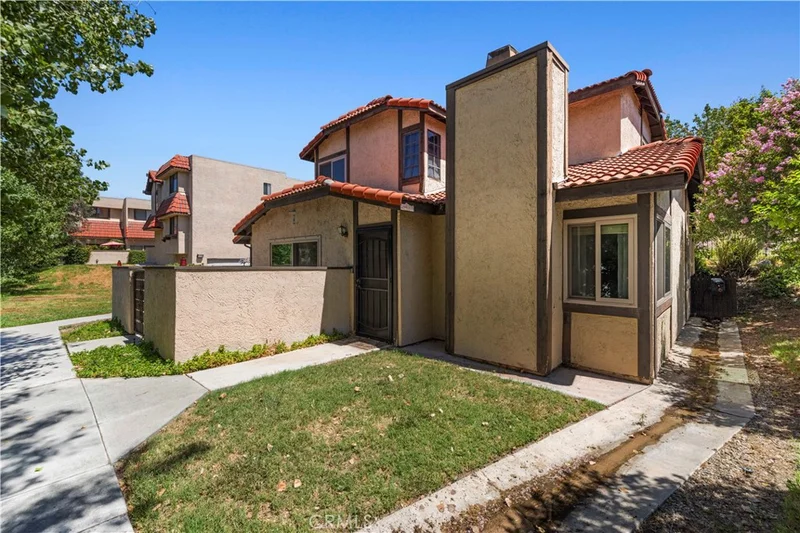 27655 Ironstone Drive 1, Canyon Country, CA 91387