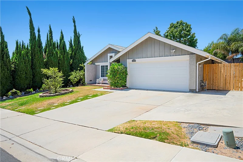 1845 Clearwater Drive, Camarillo, CA 93012