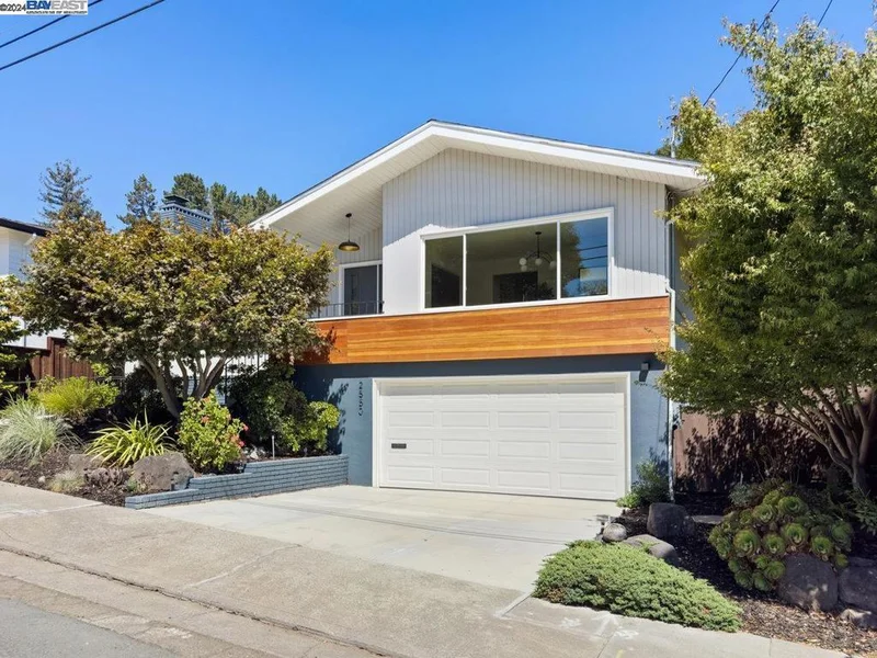 2550 Charleston Street, Oakland, CA 94602