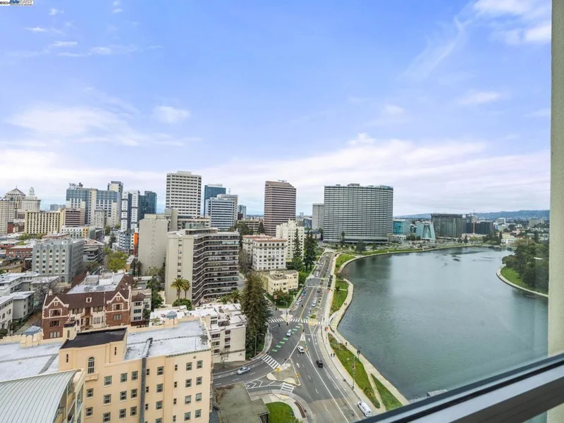 1 Lakeside 1907, Oakland, CA 94612