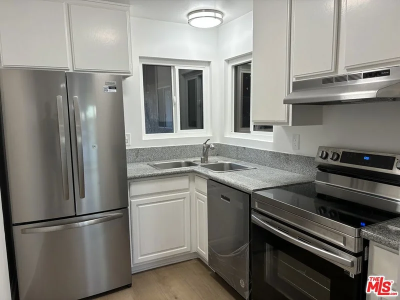 460 Golden Avenue 207, Long Beach, CA 90802