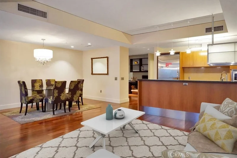 1155 S Grand Avenue 101, Los Angeles, CA 90015