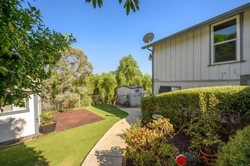 105 Minot Ave, Chula Vista, CA 91910
