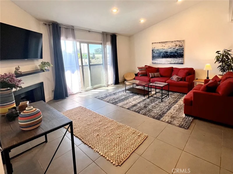 5500 Lindley Avenue 202, Encino, CA 91316