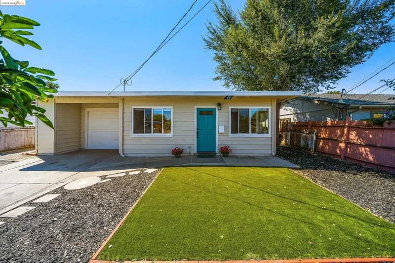45 Harbor Dr, Bay Point, CA 94565
