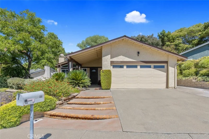 22533 Tula Drive, Saugus, CA 91350