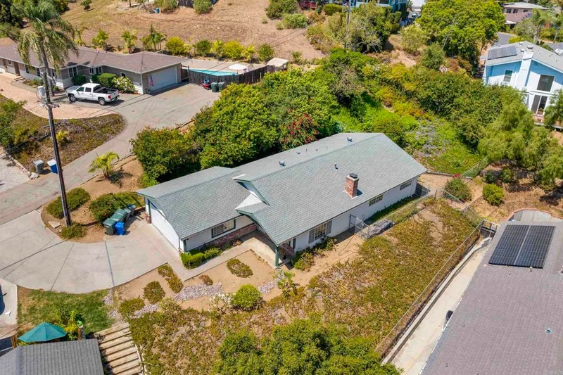1047 Marbo Terrace, Vista, CA 92084