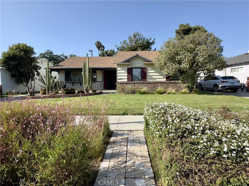 1023 E Van Bibber Avenue, Orange, CA 92866
