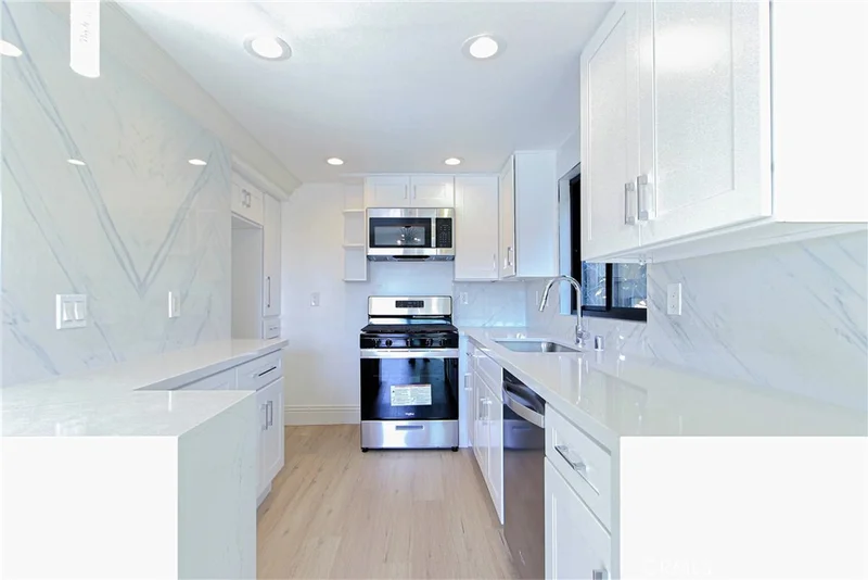 420 Cypress Drive 420, Laguna Beach, CA 92651