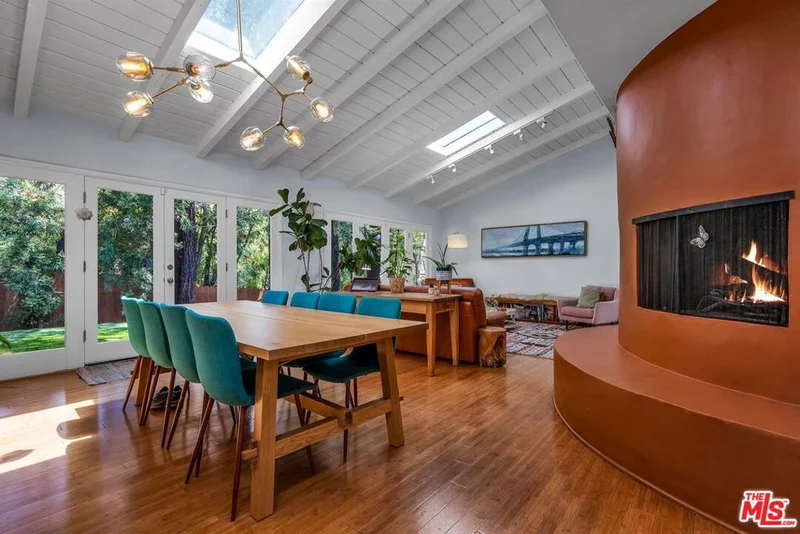 2542 Laurel Pass / Bypass, Los Angeles, CA 90046