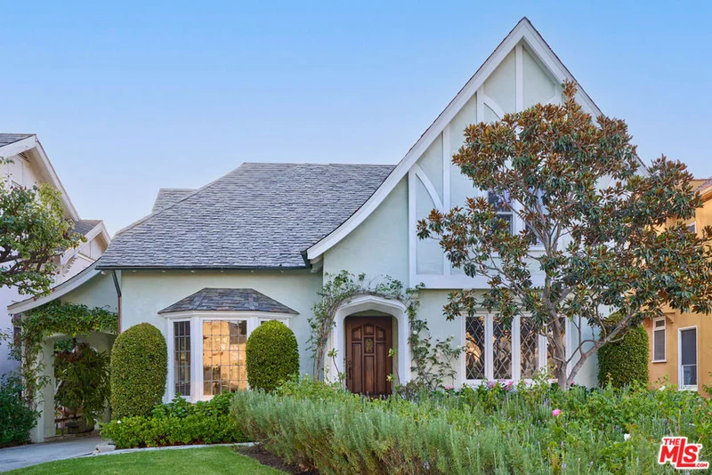 1179 S Victoria Avenue, Los Angeles, CA 90019