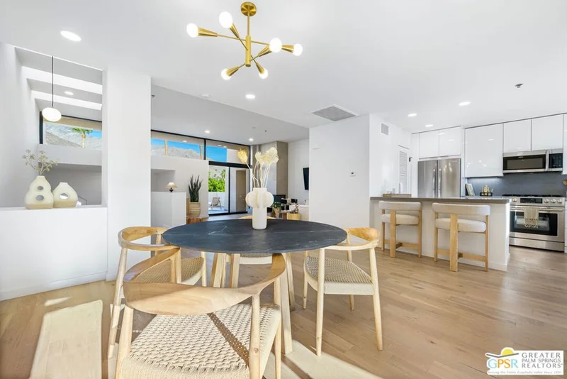 100 E Stevens Road 512, Palm Springs, CA 92262