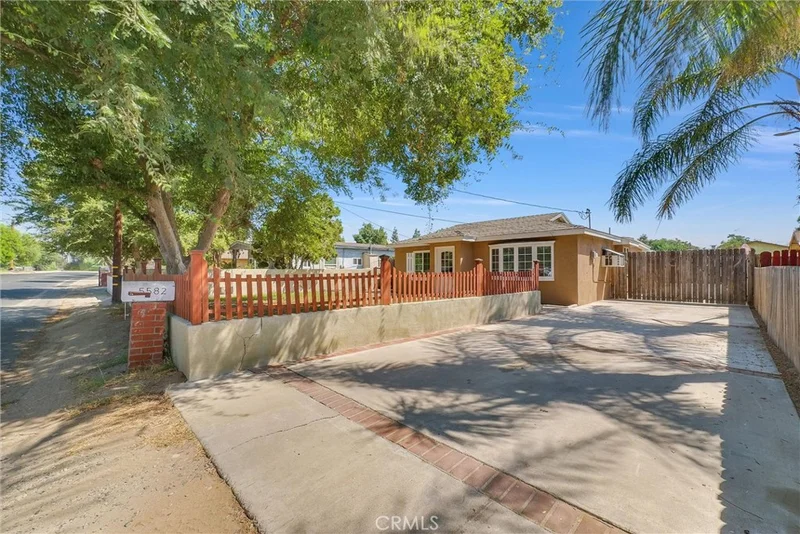 5582 Dodd Street, Jurupa Valley, CA 91752