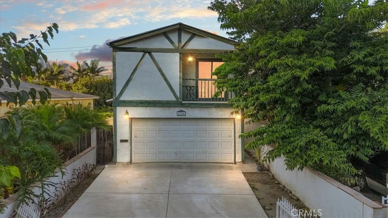 2755 E Van Buren Street, Carson, CA 90810