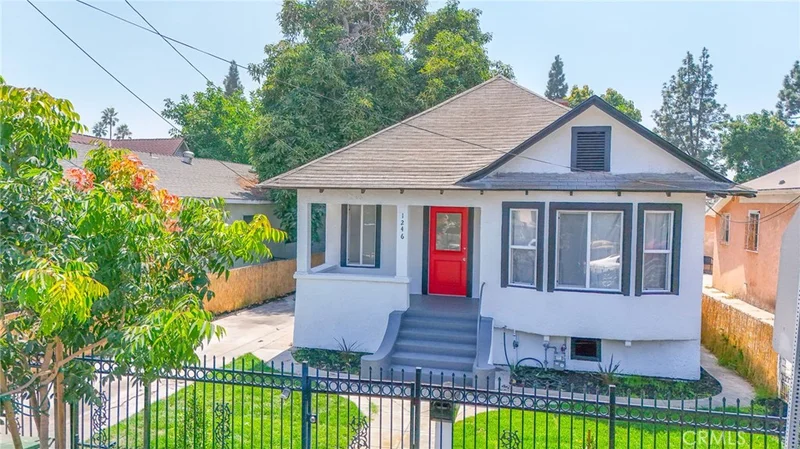 1246 E 35th Street, Los Angeles, CA 90011