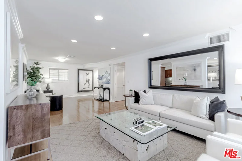 123 S Clark Drive 203, West Hollywood, CA 90048