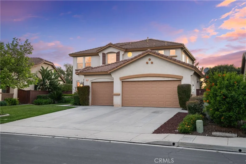 8687 Maroon Peak Way, Riverside, CA 92508