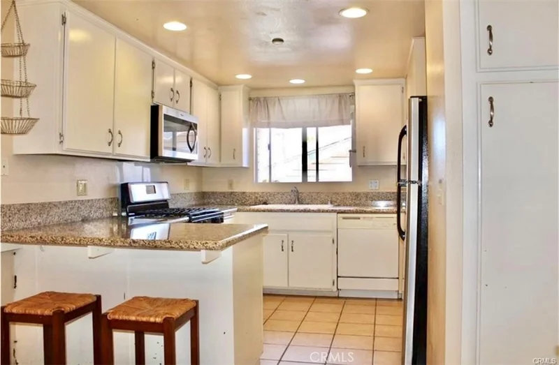 233 Avenida Monterey D