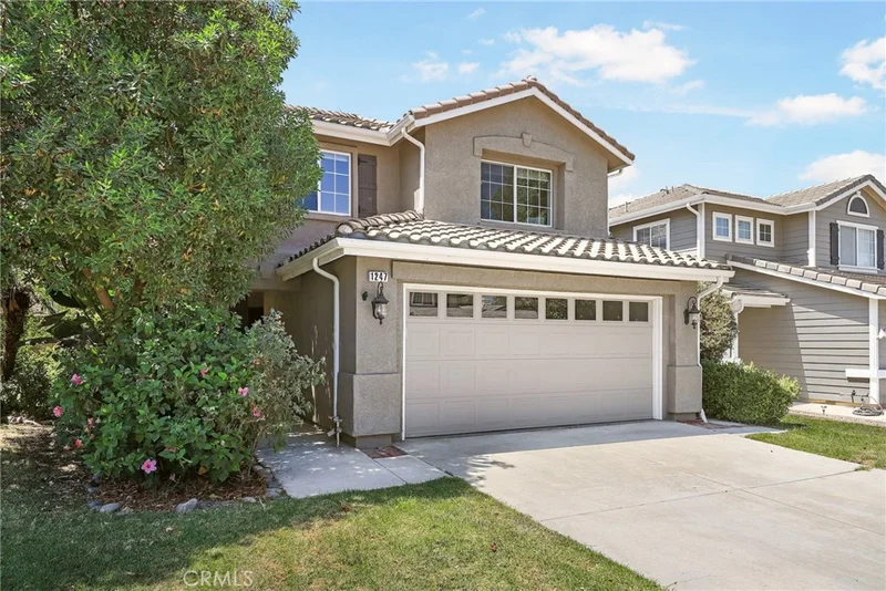 1247 Hobbit Court, Simi Valley, CA 93065