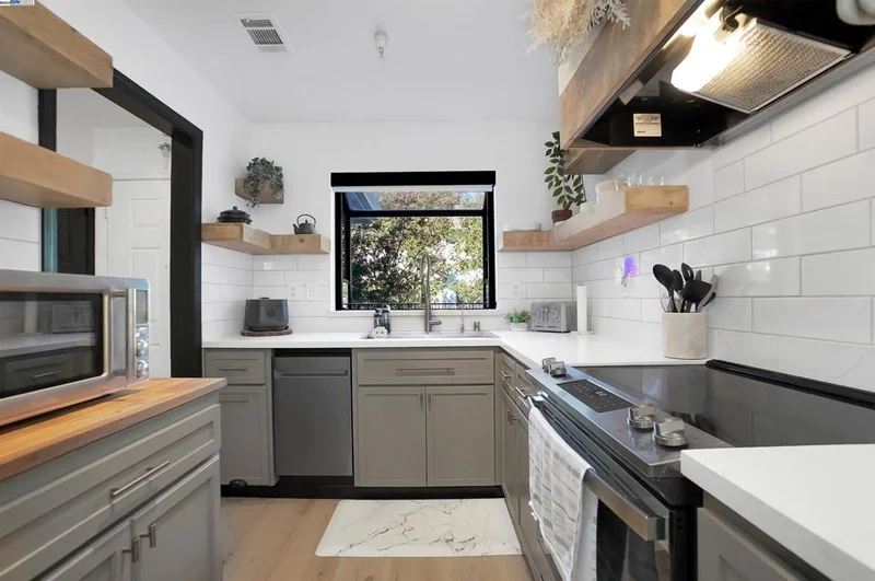 2594 Oak Rd. 268, Walnut Creek, CA 94597