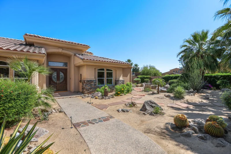 9 Varsity Circle, Rancho Mirage, CA 92270