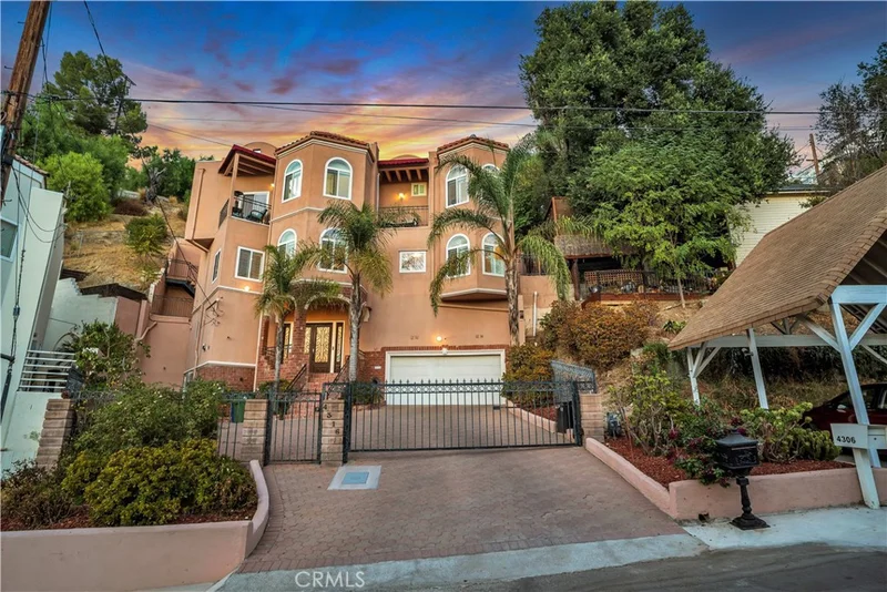 4316 Saltillo Street, Woodland Hills, CA 91364