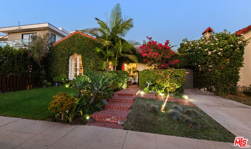 118 S La Jolla Avenue, Los Angeles, CA 90048