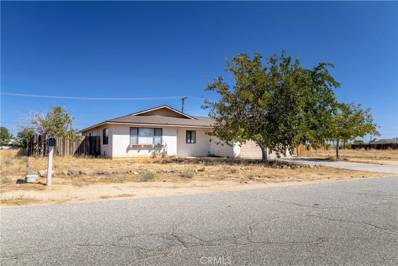 10409 Redwood Boulevard, California City, CA 93505