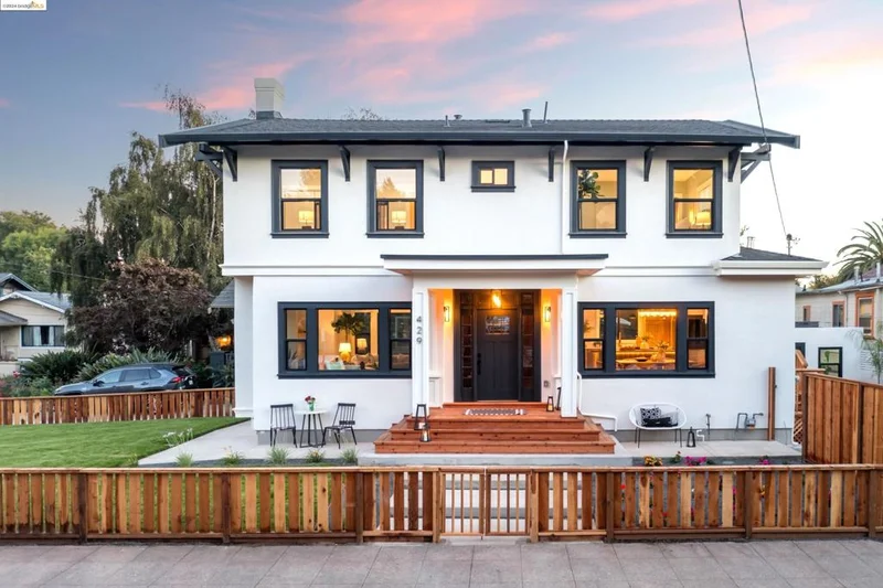 429 61st St, Oakland, CA 94609