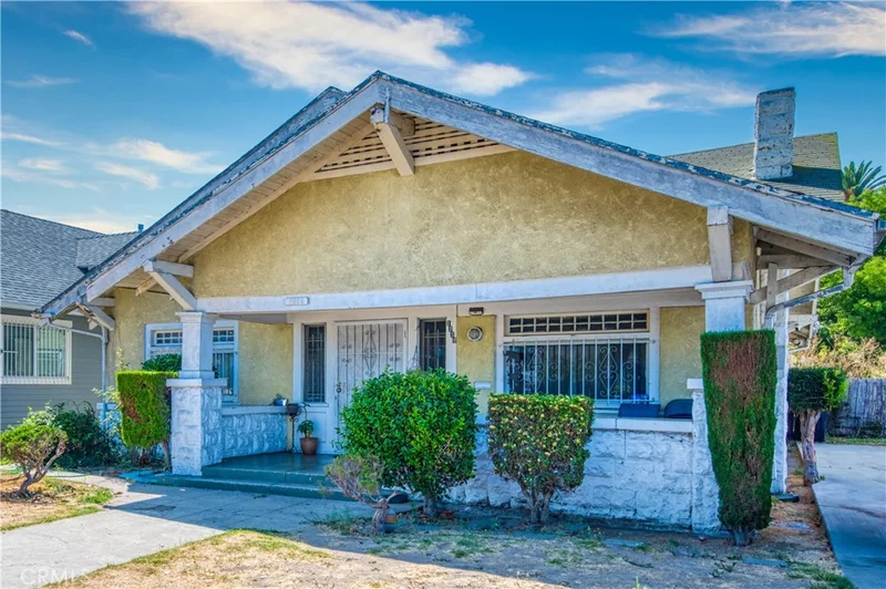 1250 W 45th Street, Los Angeles, CA 90037