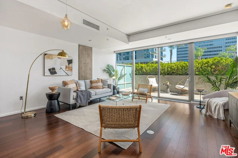 1155 S Grand Avenue 609, Los Angeles, CA 90015