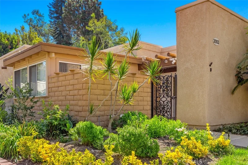 3003 Via Buena B, Laguna Woods, CA 92637