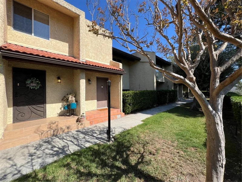 7805 Via Tortona, Burbank, CA 91504