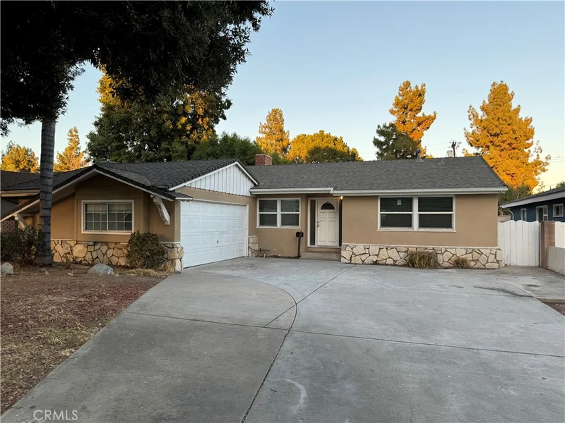 8750 Quartz Avenue, Northridge, CA 91324
