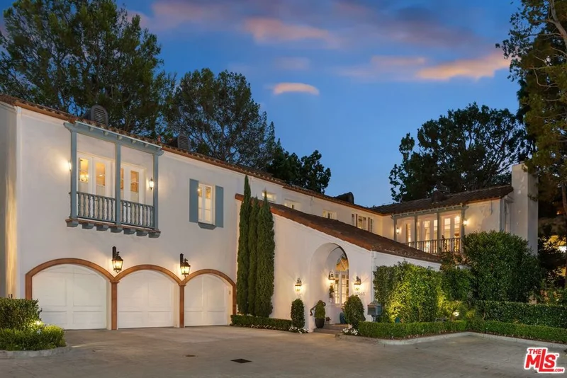 10245 Century Woods Drive, Los Angeles, CA 90067