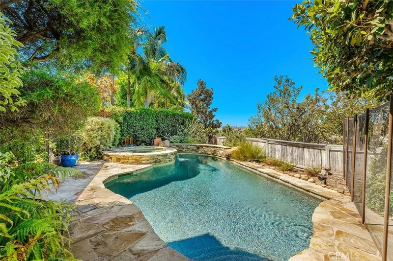 22885 Hickory Hills Avenue, Lake Forest, CA 92630