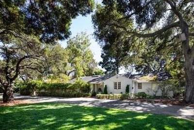 148 Greenoaks Drive