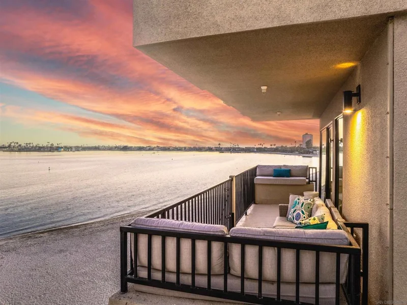 1235 Parker Pl F, San Diego, CA 92109