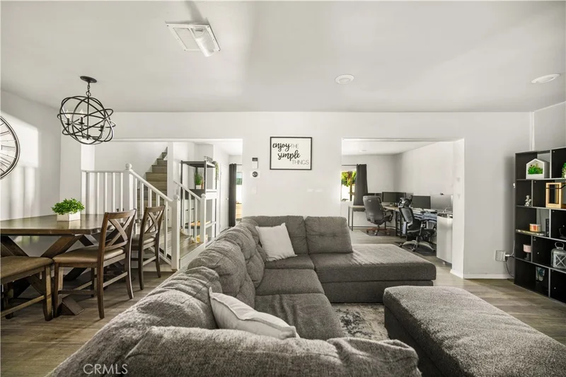 1007 S. Cambridge St., Anaheim, CA 92805