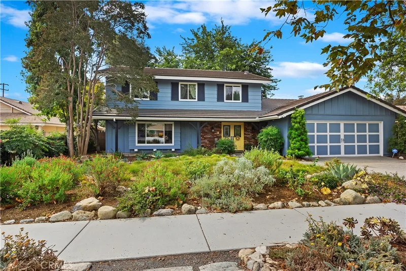 882 W Notre Dame Street, Upland, CA 91786