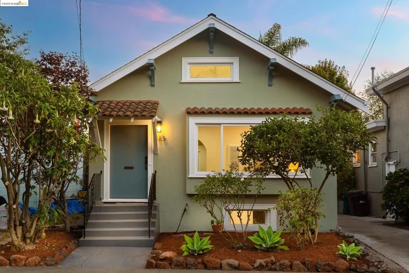 885 47th St, Oakland, CA 94608