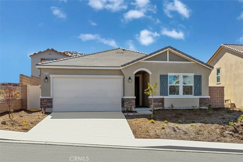 45141 Kingbird Lane, Lake Elsinore, CA 92532